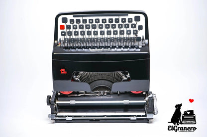 Olivetti Lettera 32 Glossy Black, Vintage Manual Typewriter, Restored - ElGranero Typewriter.Company