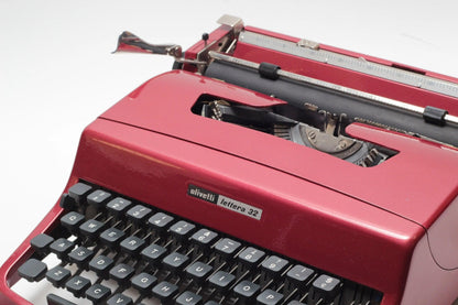 Olivetti Lettera 32 Coral Red Vintage Manual Typewriter, Refurbished - ElGranero Typewriter.Company