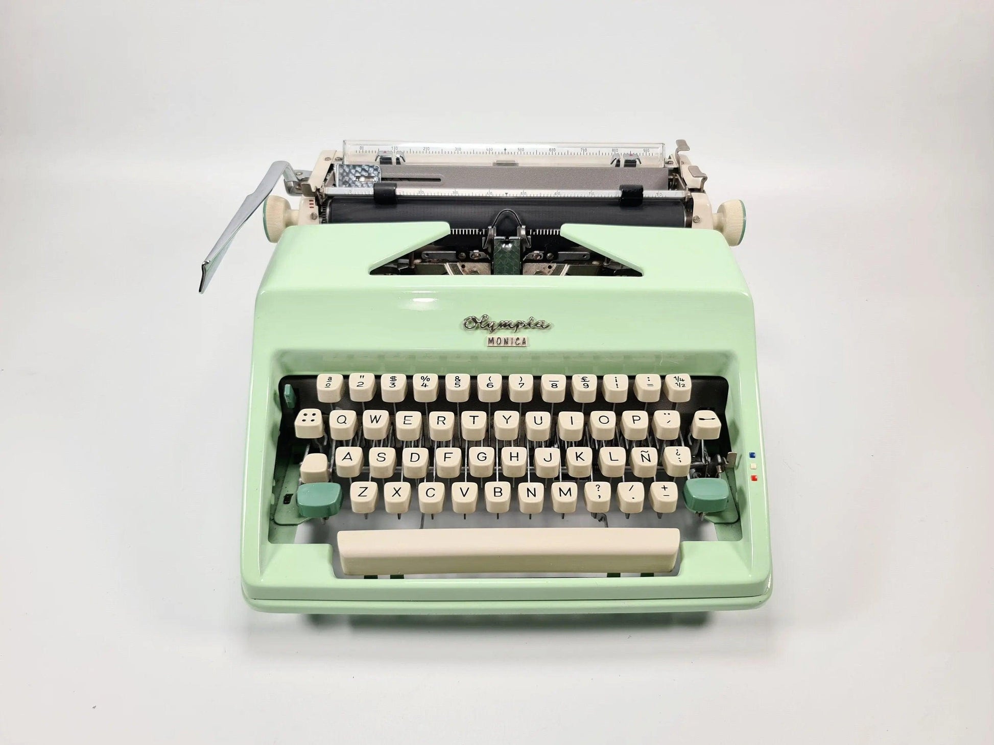 SOLD! Olympia SM Pistachio, Vintage Manual Typewriter, Restored - ElGranero Typewriter.Company
