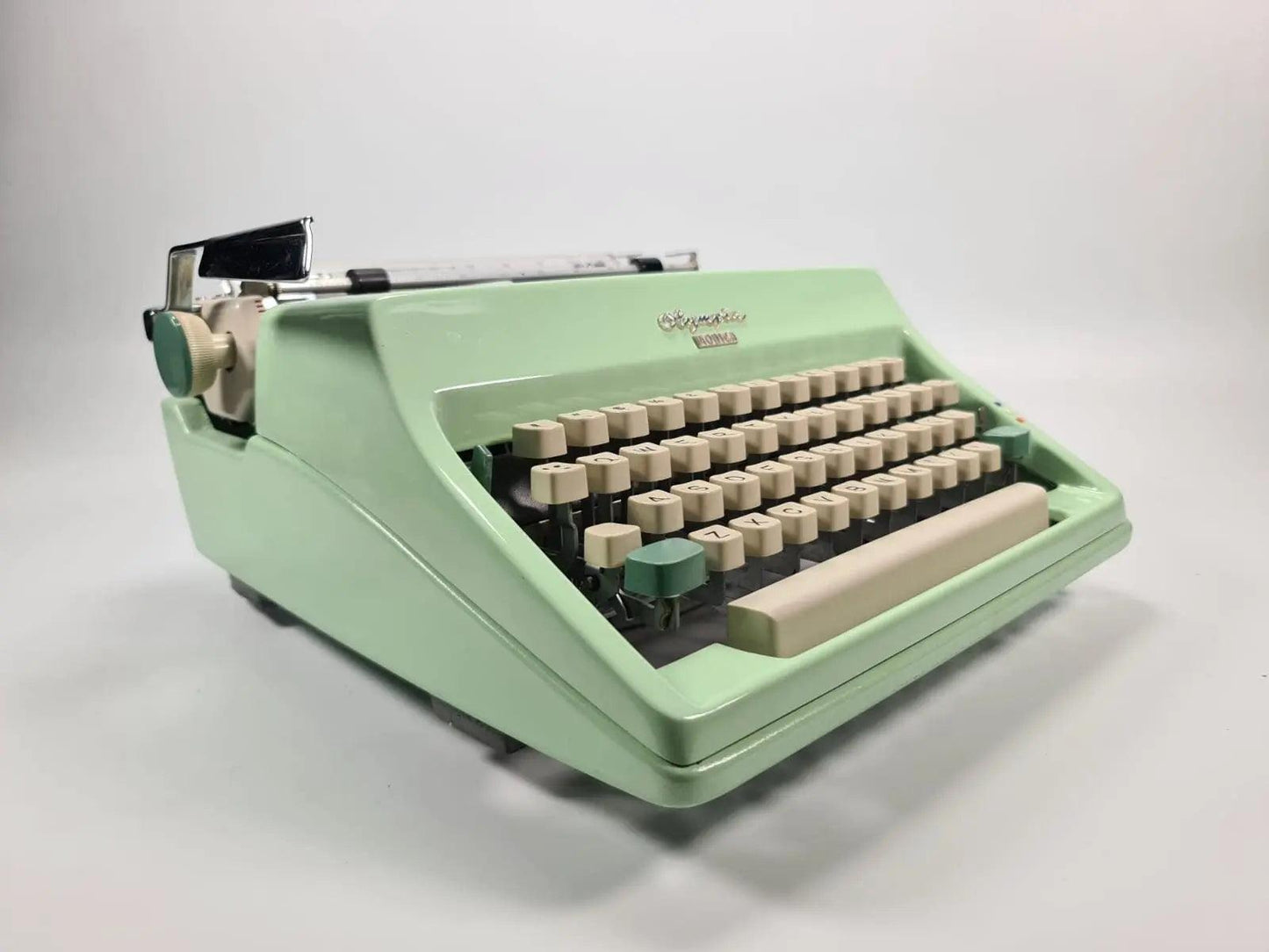SOLD! Olympia SM Pistachio, Vintage Manual Typewriter, Restored - ElGranero Typewriter.Company