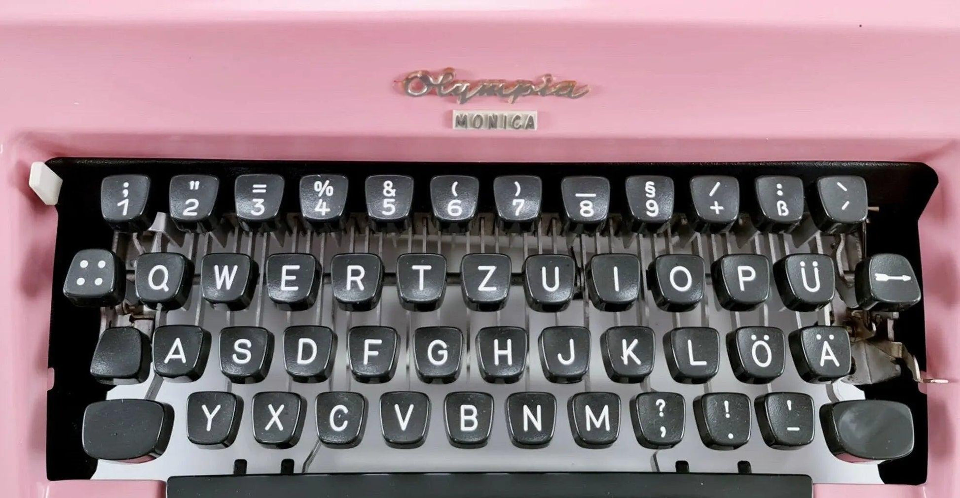SOLD! Olympia SM Light Pink, Vintage Manual Typewriter, Restored - ElGranero Typewriter.Company
