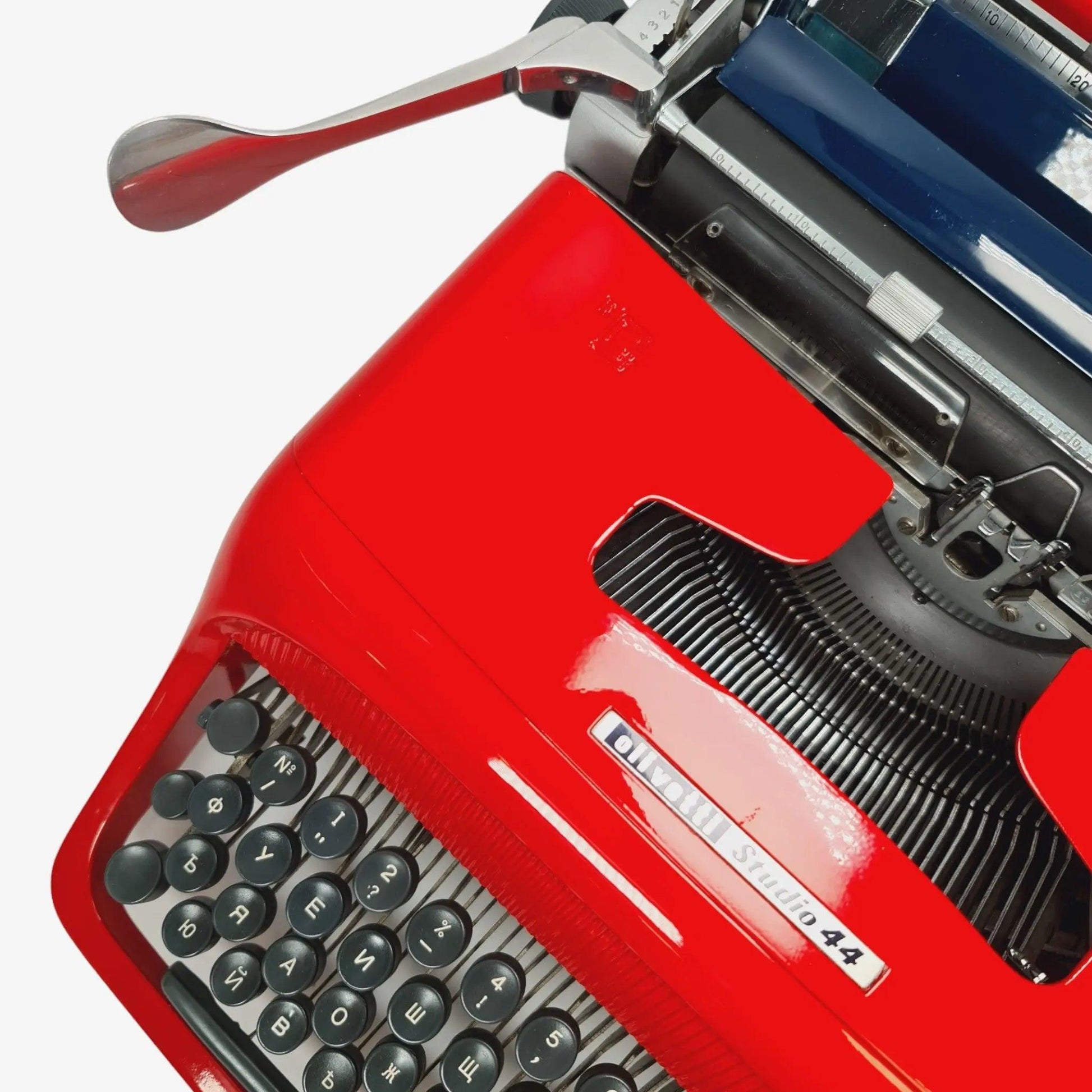 SOLD! Russian Typewriter Olivetti Studio 44 Typewriter, Restored - ElGranero Typewriter.Company