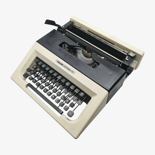 Olivetti Lettera 15
Vintage Manual Typewriter - Fully Serviced - Classic Pica  ElGranero Typewriter.Company