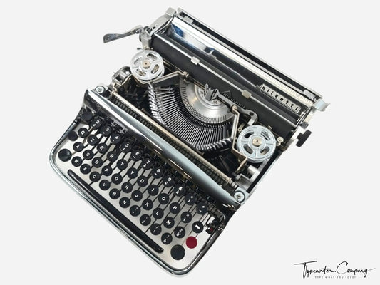 SOLD! Olivetti Pluma 22 Manual Vintage Typewriter, Portable, Serviced - ElGranero Typewriter.Company
