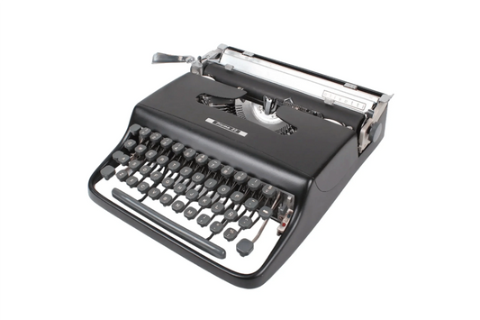 Olivetti Pluma 22 Black Vintage, Manual Typewriter, Refurbished - ElGranero Typewriter.Company