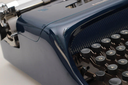 Olivetti Studio 44 Navy Blue Vintage Typewriter, Restored - ElGranero Typewriter.Company