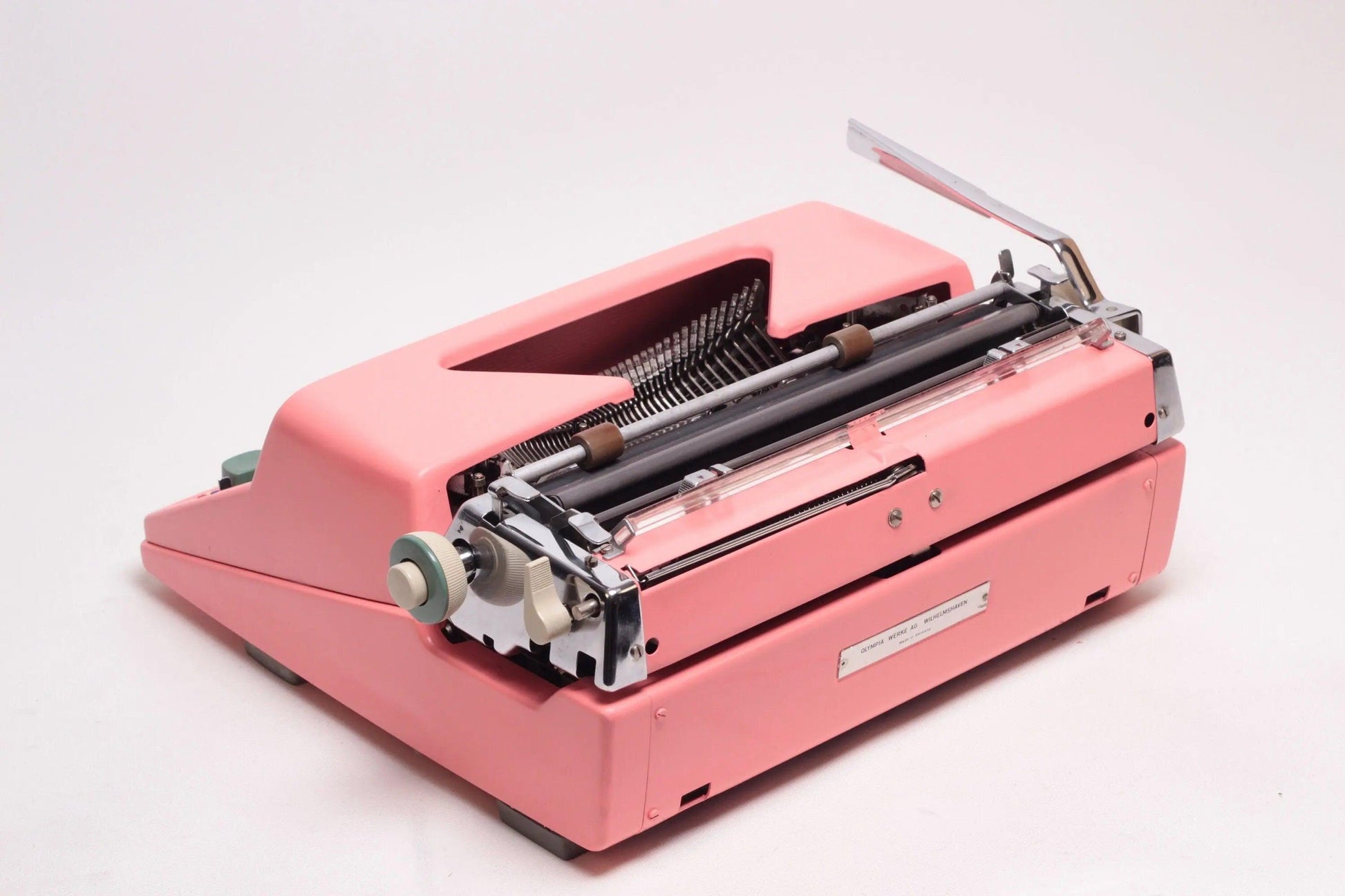 SOLD! Olympia SM7 Pink, Vintage Manual Typewriter, Restored - ElGranero Typewriter.Company