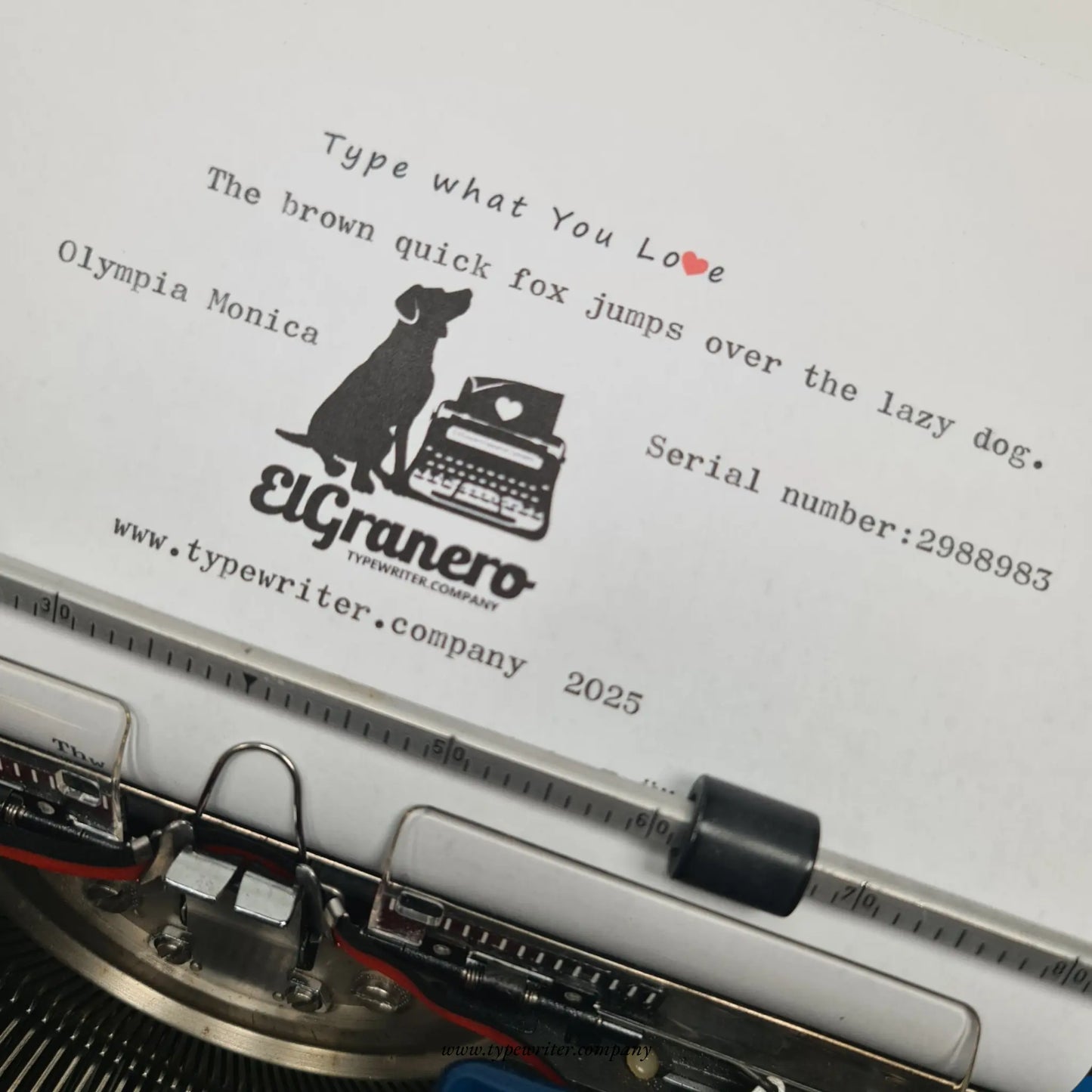 Olympia Monica (SM8) Restored 1960s Portable Typewriter (QWERTZ)  ElGranero Typewriter.Company