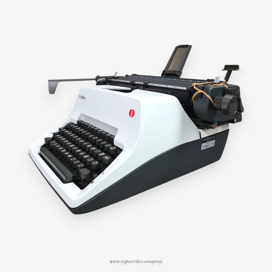 Olympia SG 3, carriage A3, manual refurbished typewriter, vintage (Copy) El Granero Typewriter.Company