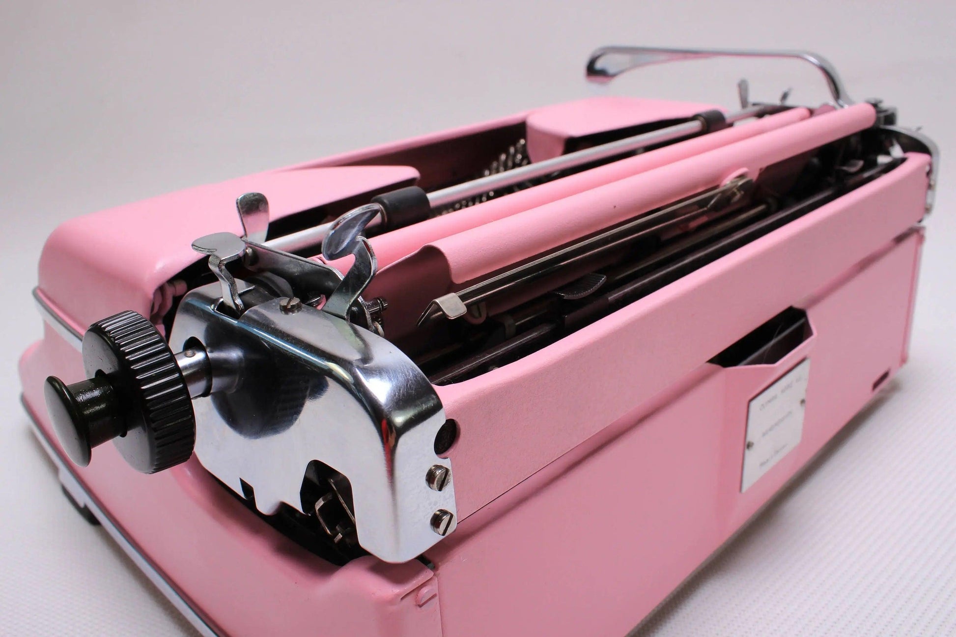 SOLD! Olympia SM Light Pink, Vintage Manual Typewriter, Restored - ElGranero Typewriter.Company