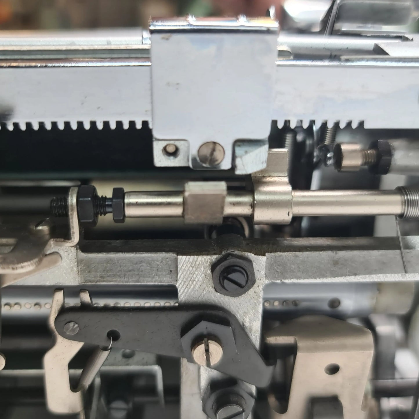Original Olivetti Studio 44 Typewriter Spare Parts, Working Mechanism - ElGranero Typewriter.Company