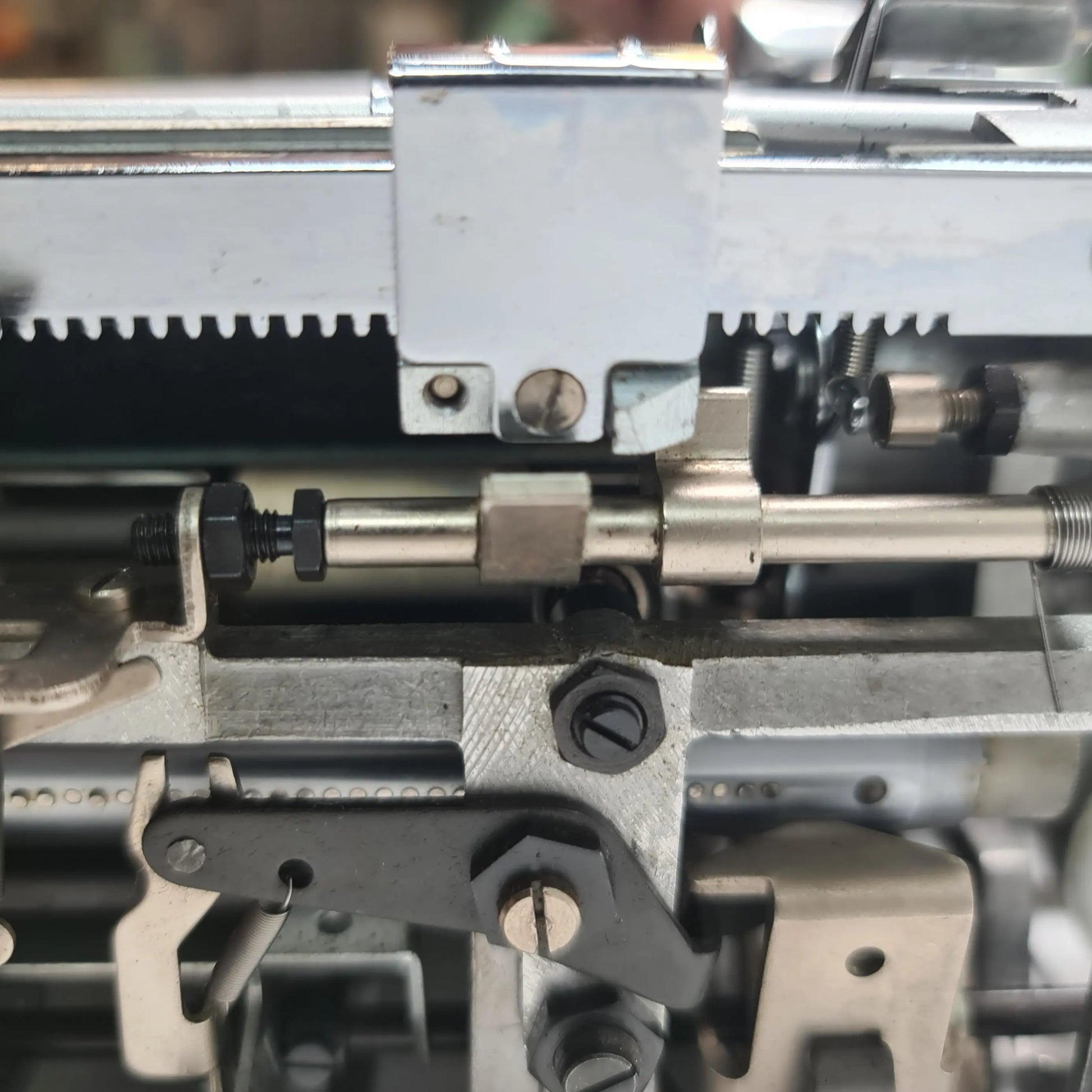 Original Olivetti Studio 44 Typewriter Spare Parts, Working Mechanism - ElGranero Typewriter.Company