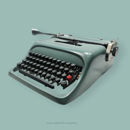 Pristine Olivetti Studio 44 Original Teal Vintage Typewriter, Refurbished - ElGranero Typewriter.Company