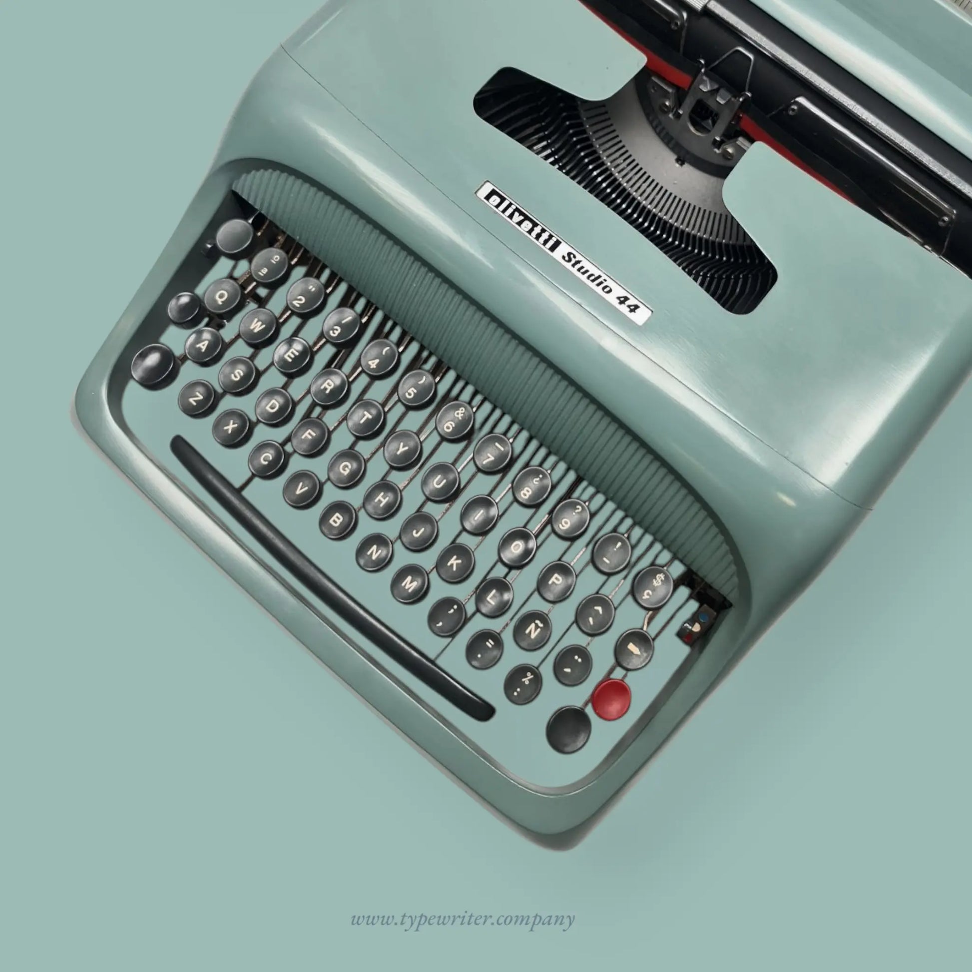 Pristine Olivetti Studio 44 Original Teal Vintage Typewriter, Refurbished - ElGranero Typewriter.Company