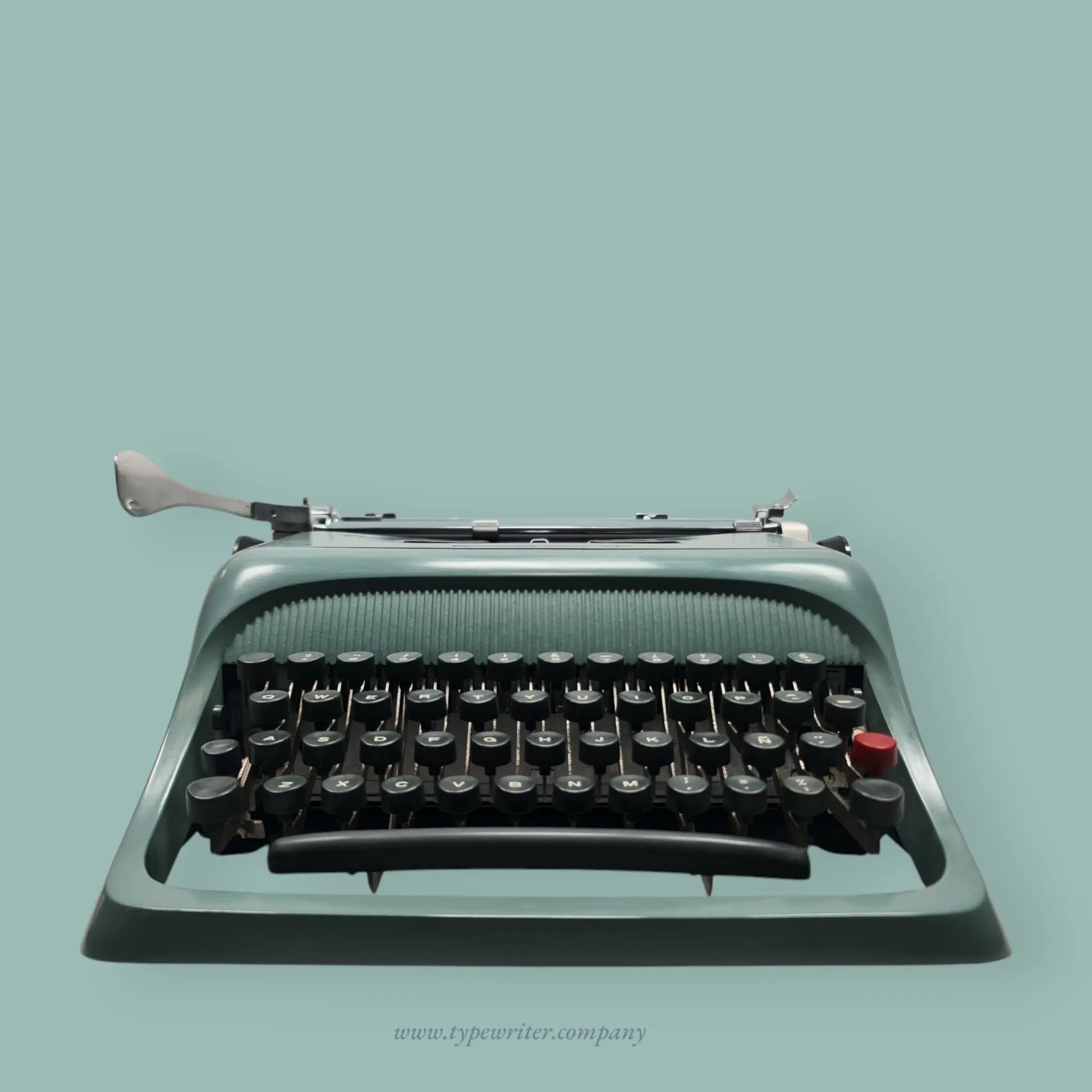 Pristine Olivetti Studio 44 Original Teal Vintage Typewriter, Refurbished - ElGranero Typewriter.Company
