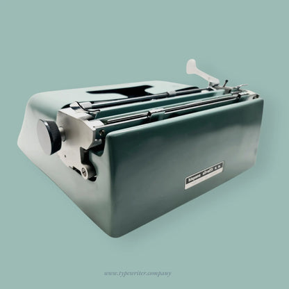 Pristine Olivetti Studio 44 Original Teal Vintage Typewriter, Refurbished - ElGranero Typewriter.Company
