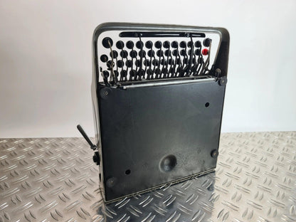 SOLD! Olivetti Lettera 22 Manual Vintage Typewriter, Portable, Serviced - ElGranero Typewriter.Company
