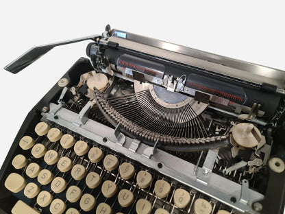 SOLD! Tippa S, Cursive Font, Black Manual Vintage Typewriter, Serviced - ElGranero Typewriter.Company