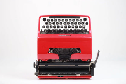 Olivetti Lettera 32 Glossy Red Vintage Manual Typewriter, Refurbished - ElGranero Typewriter.Company