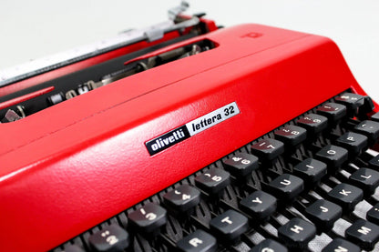 Olivetti Lettera 32 Red, Vintage Manual Typewriter, Restored - ElGranero Typewriter.Company