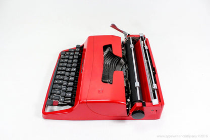 Olivetti Lettera 32 Red, Vintage Manual Typewriter, Restored - ElGranero Typewriter.Company