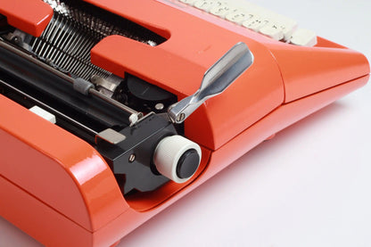 Olivetti Lettera 35 Orange Typewriter, Vintage, Mint Condition, Refurbished - ElGranero Typewriter.Company