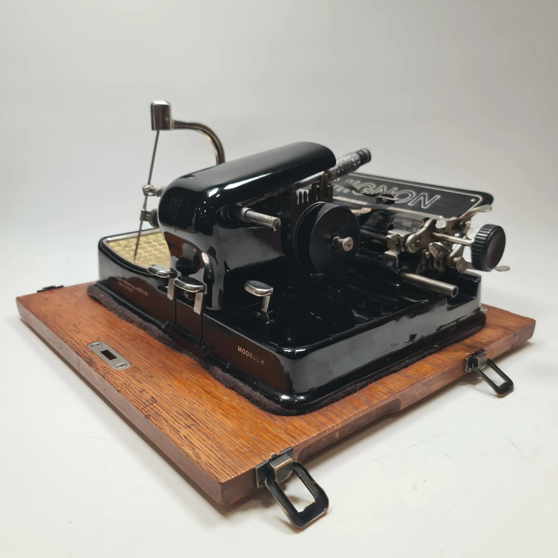 SOLD! Mignon Typewriter Nº4 Index Antique, Refurbished, with Case - ElGranero Typewriter.Company