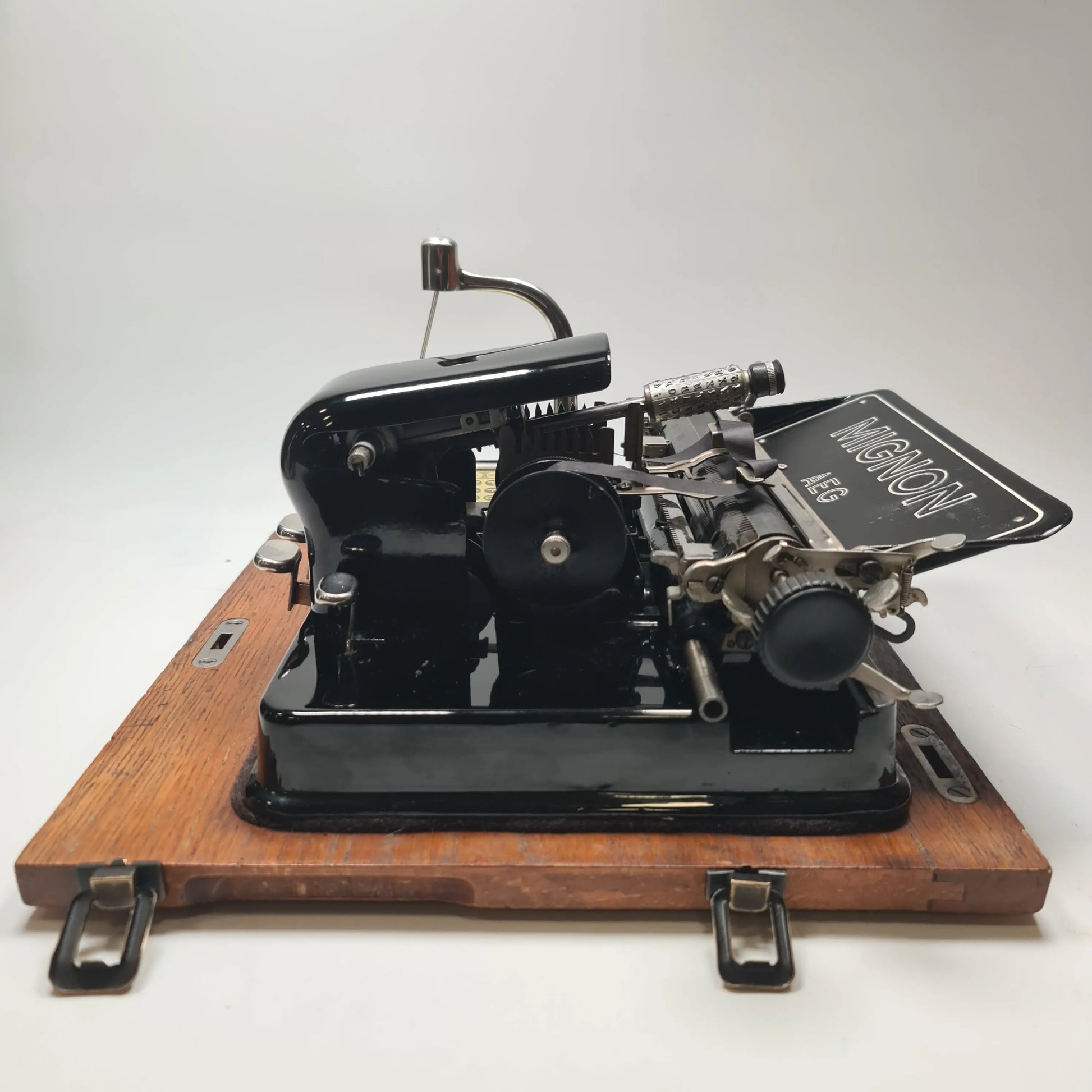 SOLD! Mignon Typewriter Nº4 Index Antique, Refurbished, with Case - ElGranero Typewriter.Company