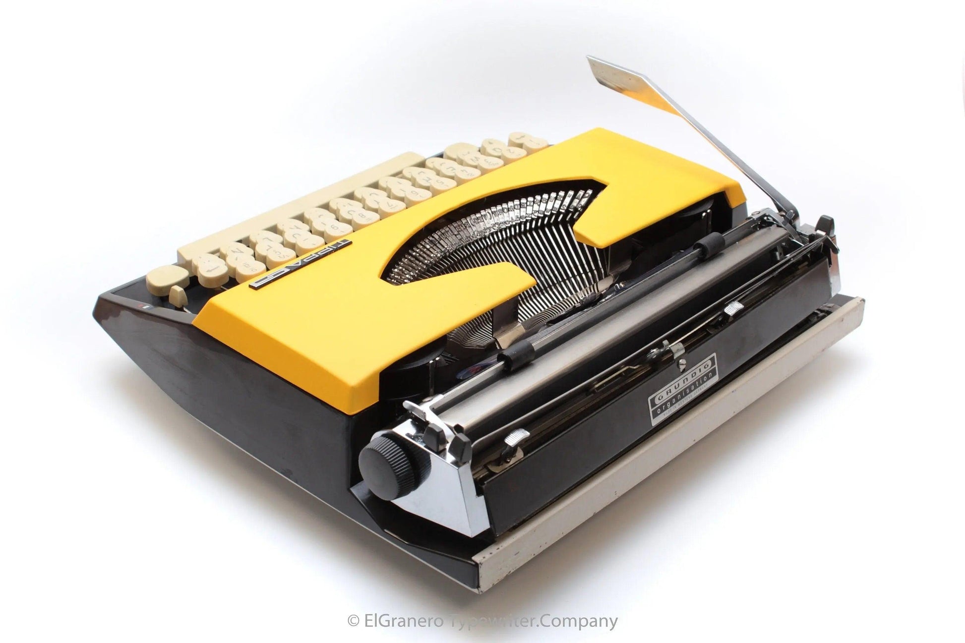 SOLD! Tippa S Black & Yellow, Vintage Manual Typewriter, Refurbished - ElGranero Typewriter.Company
