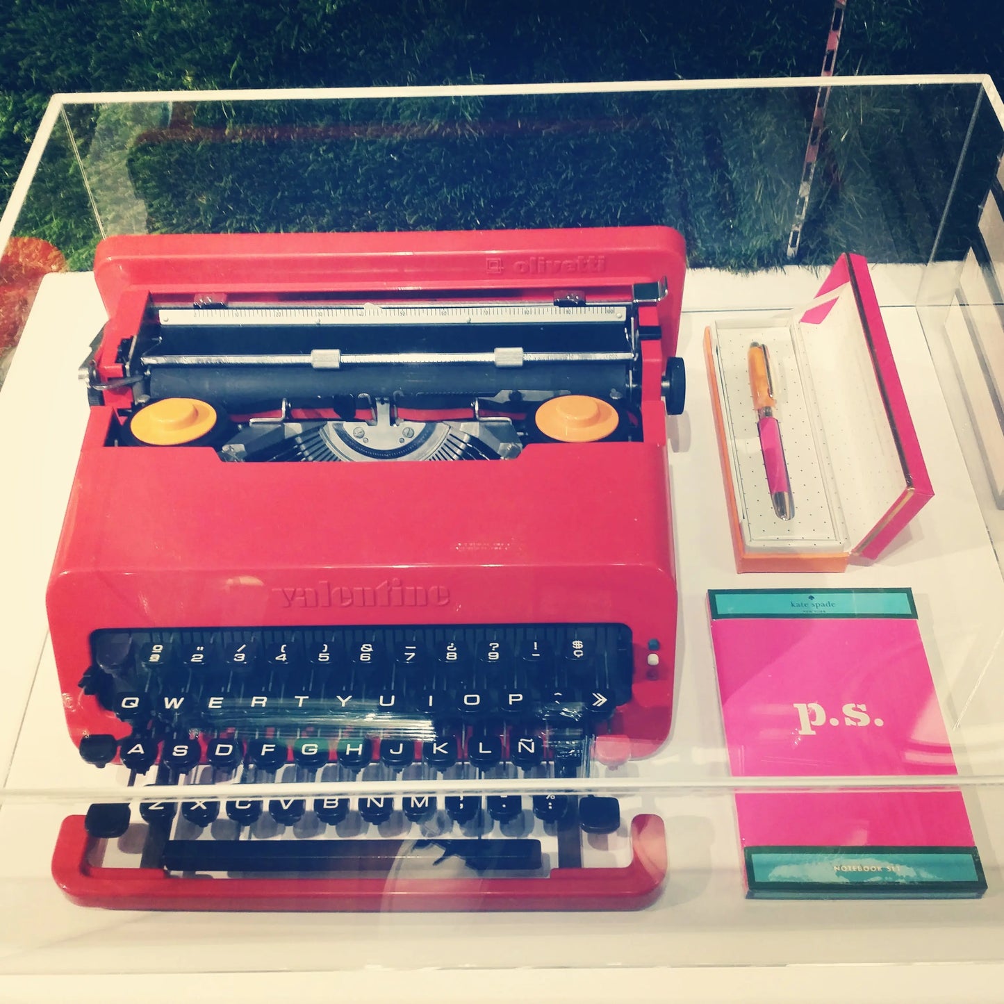 Vintage and Antique Typewriter Rental Services - ElGranero Typewriter.Company