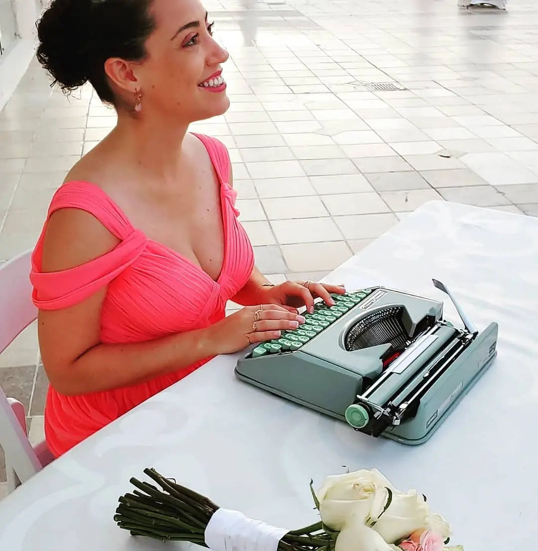 Vintage and Antique Typewriter Rental Services - ElGranero Typewriter.Company