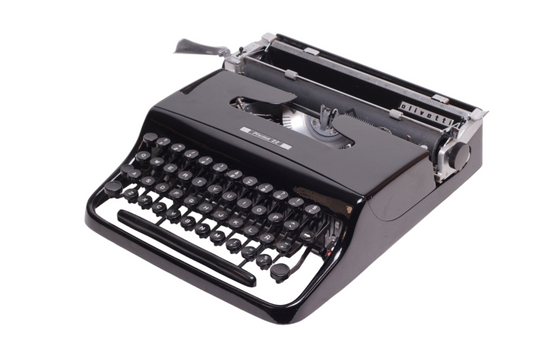 Olivetti Pluma 22 Glossy Black Vintage, Manual Typewriter, Serviced