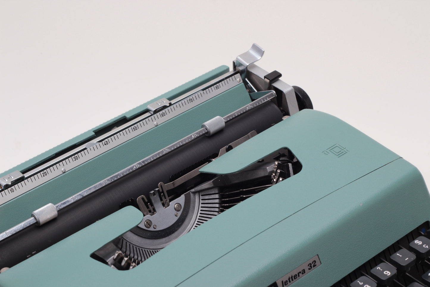 Olivetti Lettera 32 Original Green Vintage Manual Typewriter Serviced