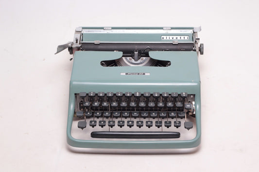 CHRISTMAS SALE!Olivetti Lettera Pluma 22 Original Light Teal Green Typewriter, Vintage, Professionally Serviced