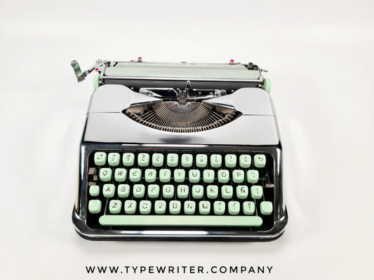 CHROME PLATED Iconic Limited Edition - Hermes Baby - silver - perfectly working typewriter - Professionally Serviced