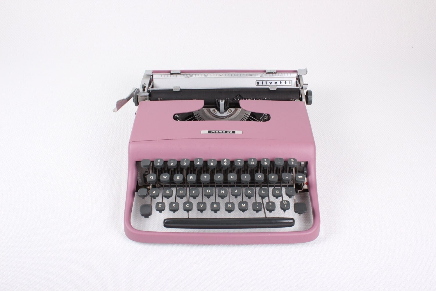 Olivetti Pluma 22 Pink Typewriter, Vintage, Mint Condition, Manual Portable, Professionally Serviced by Typewriter.Company